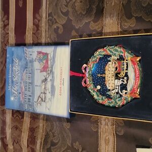 Mount Vernon rare rare boxed 2006 gorgeous xmas ornament fab 👌